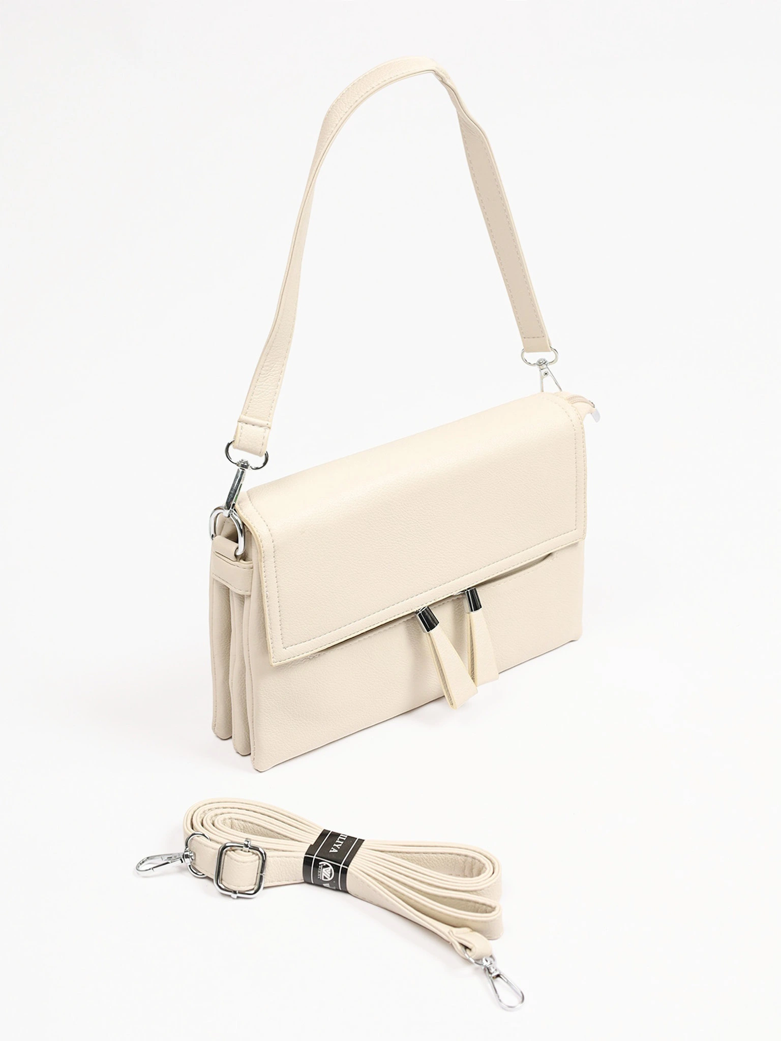 Сумка-кроссбоди со съемной ручкой и декоративными пуллерами в ассортименте